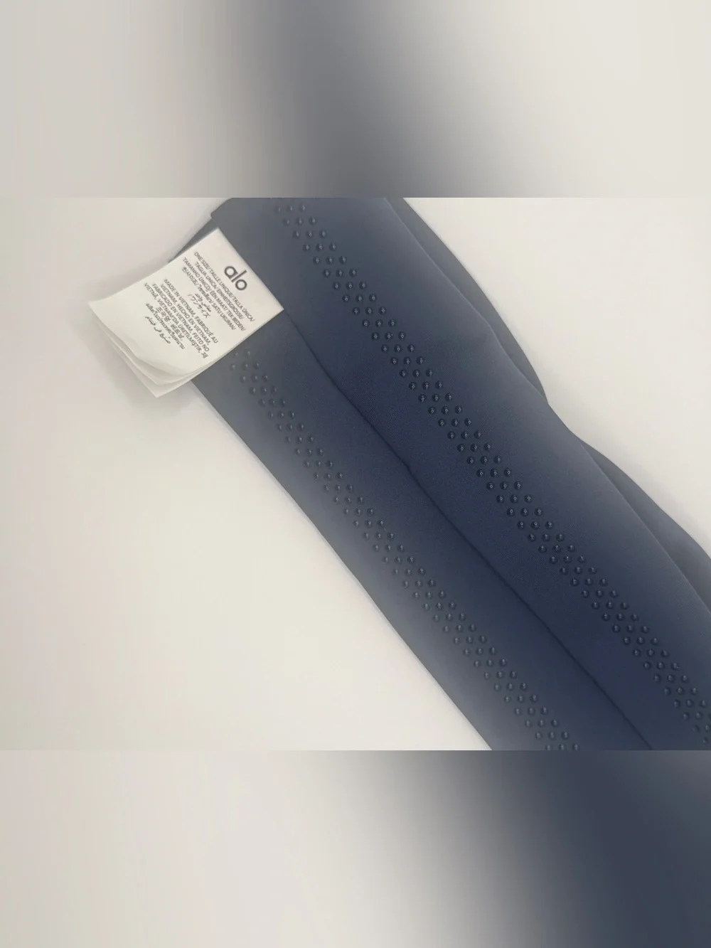 NWT Alo Yoga Performance Conquer Headband — Navy Blue